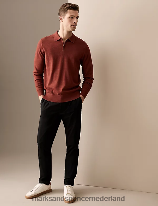 Marks & Spencer Heren Toelopende stretch chino met plooien aan de voorkant zwart kleding N8VZP5561