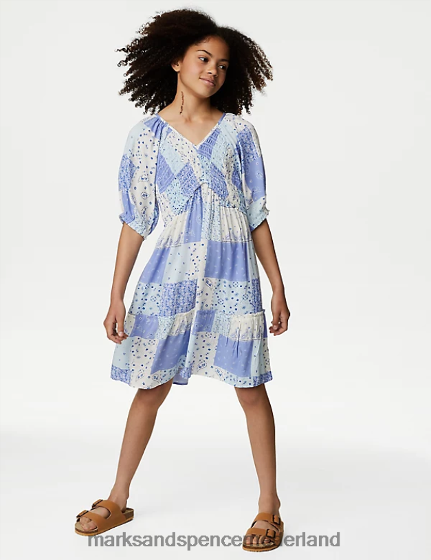 Marks & Spencer kinderen Gesmokte gelaagde jurk met patchworkprint blauw mengsel kleding N8VZP9152