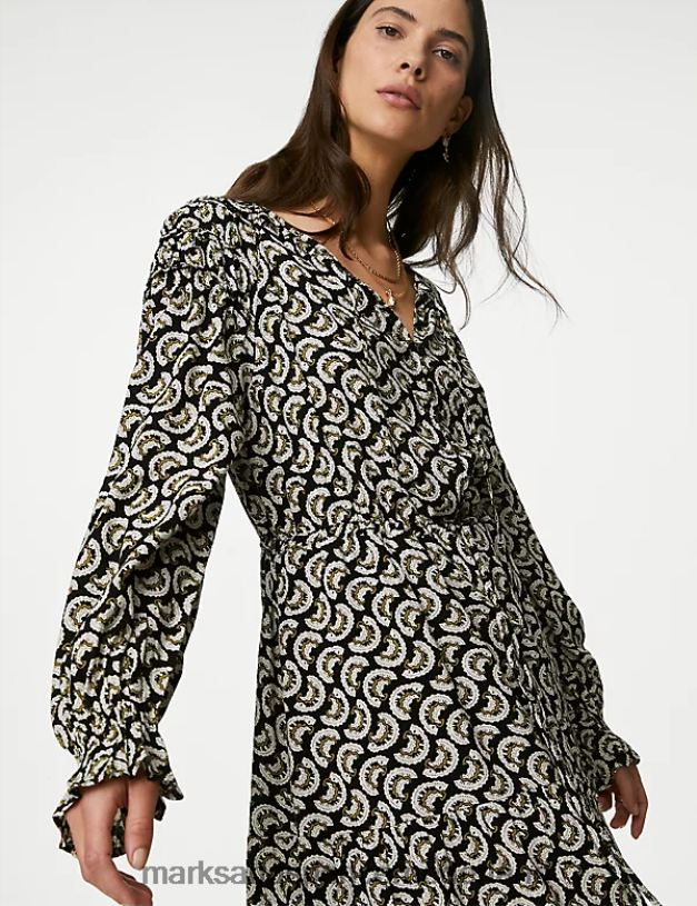 Marks & Spencer vrouwen gesmokte midi-jurk met print en laagjes zwarte mix kleding N8VZP71