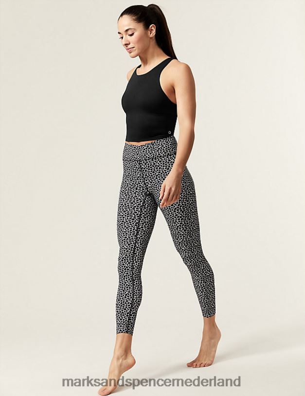 Marks & Spencer vrouwen Gewatteerde yoga crop top met hoge hals zwart kleding N8VZP2495