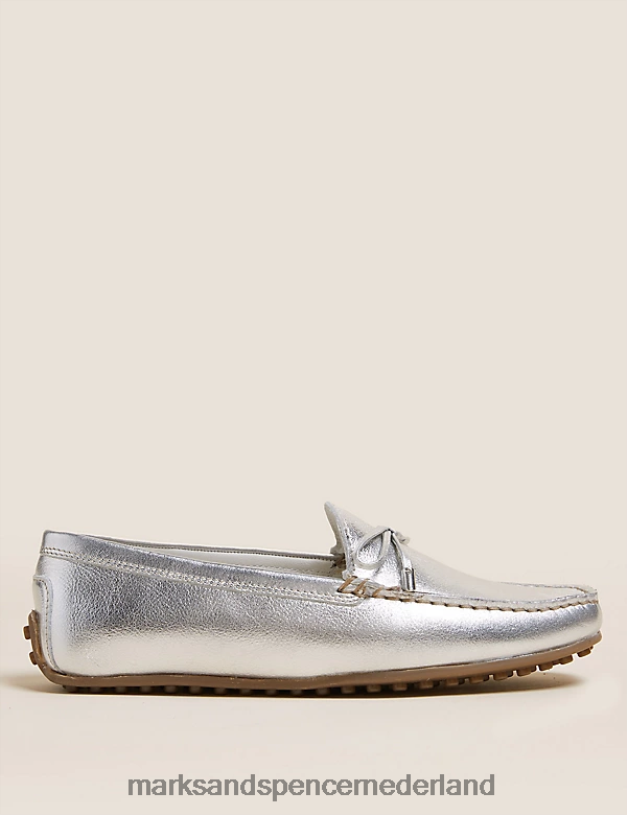 Marks & Spencer vrouwen leren bootschoenen met brede pasvorm en strik zilver schoenen N8VZP2026